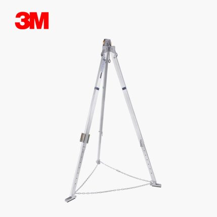 26. Confined Space Tripod, UL, 5 ft - 7 ft