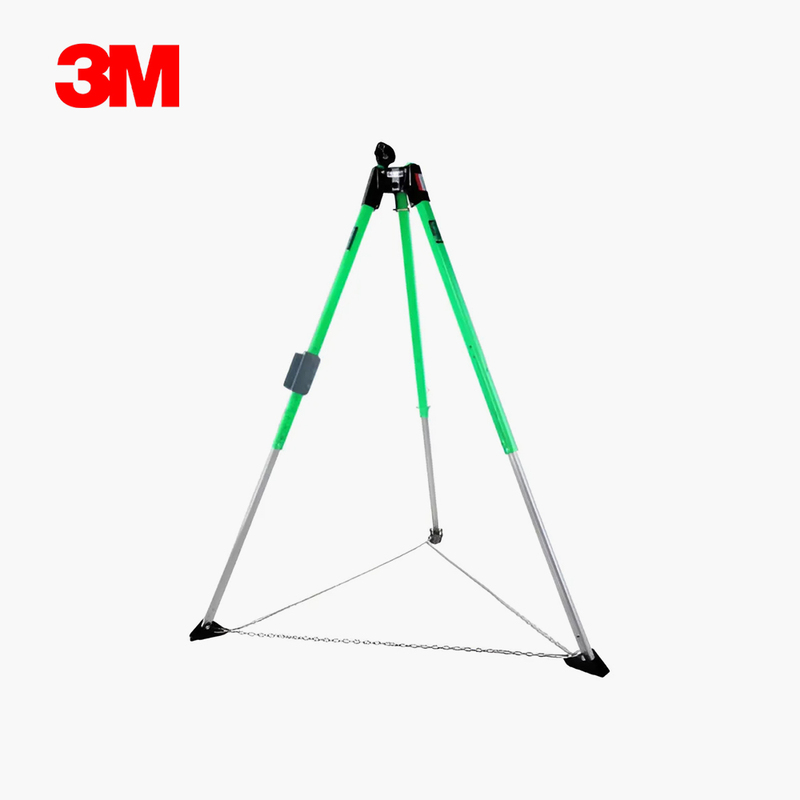 1. UCT Aluminum Tripod-